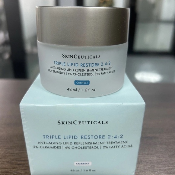 SkinCeuticals Triple Lipid Restore Cream - White and Tan